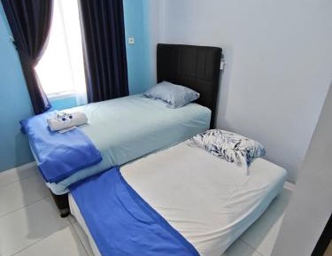 Twin Room with Private Bathroom