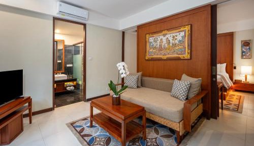 One-Bedroom Suite with Garden View and Afternoon Tea