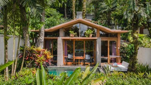 One-Bedroom Garden Pool Villa with Free Benefit 