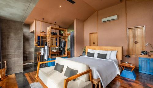 Romance Royal Pool Villa with Free One Time Floating Breakfast