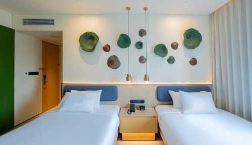 Skyline Room Twin Bed
