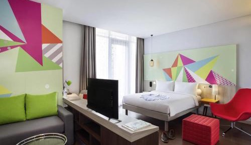 Junior Queen Suite with Balcony 