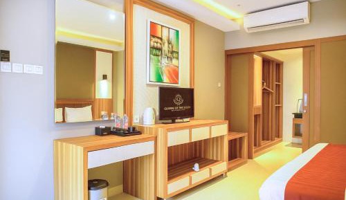Deluxe King Room with Garden View
