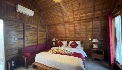 Queen Room with Garden View