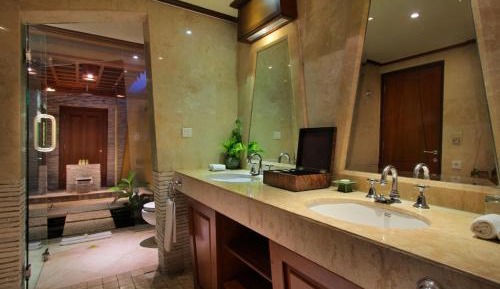 Alam Java Villa with Free Lounge Access