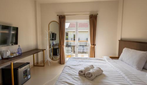 Deluxe Double Room with Pool View
