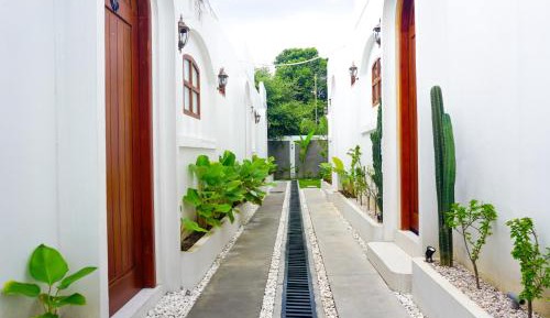 Deluxe Studio