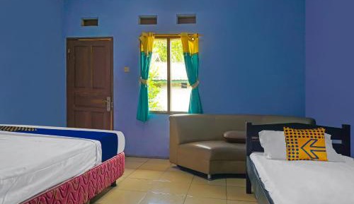 Economy Triple Room