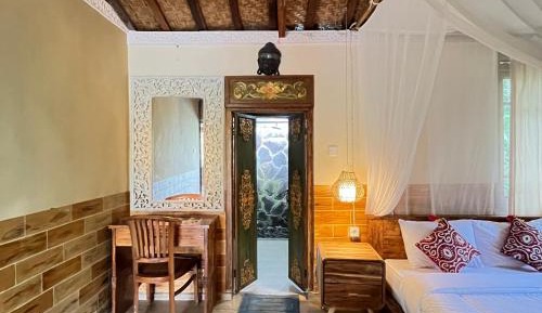 Villa with Pool Access
