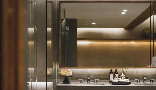 One Bedroom Escape Suite