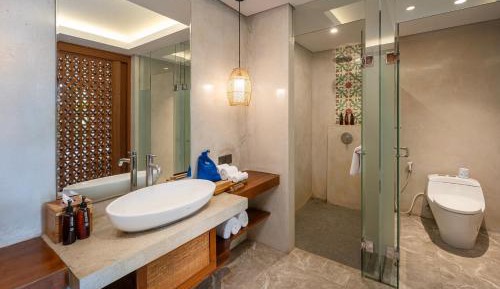 Deluxe Room with Complimentary Schedule Shuttle Service to Ubud Center