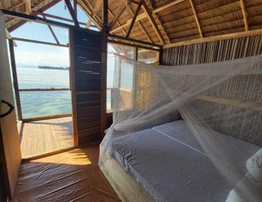 Deluxe Double Room (2 Adults + 1 Child)