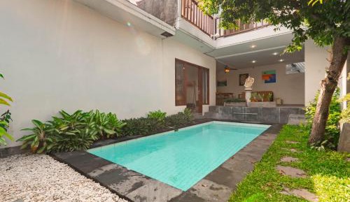 Deluxe Double Room (2 Adults + 1 Child)