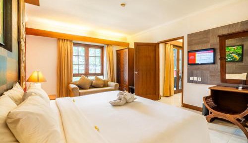 Junior Suite with Balcony