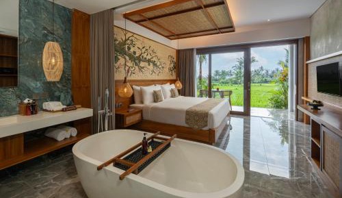 Emana Room with Rice Field View and Schedule Shuttle Service to Ubud Center