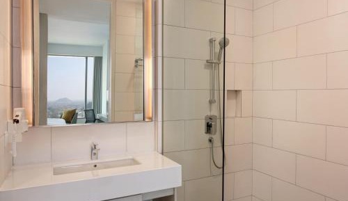 Premier King Room with View