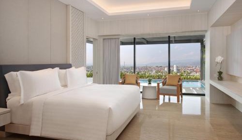 King Suite with Private Pool