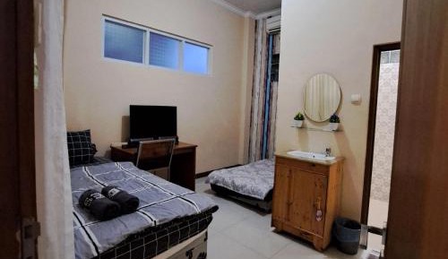 Single Bed in Female Dormitory Room