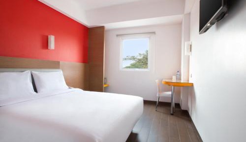 Smart Queen Room