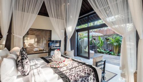 Premier Pool Villa with Garden View and Daily Afternoon Tea 