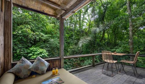River Suite with Welcome Massage