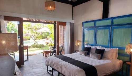 Superior King or Twin room, Pool Side (Stone 10)
