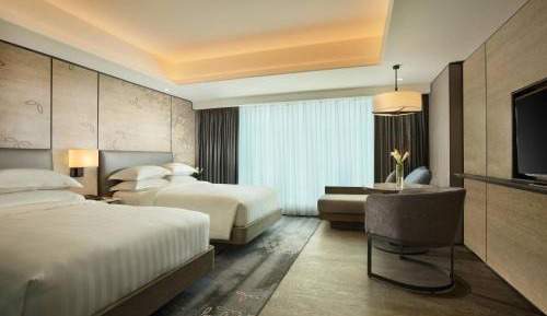 Guest room, 2 Double, City view