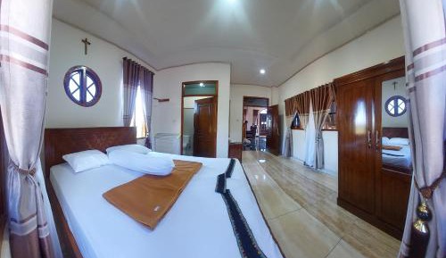 Double Room with Private Bathroom