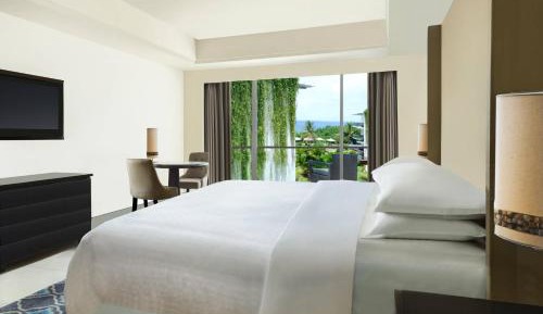 Guest Room Partial Ocean View, 1 King Bed (suitable for 2 adults & 2 children below 12 y.o. or 3 adults with Extra Bed)