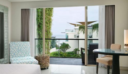 Guest Room Partial Ocean View, 2 Double Beds (suitable for 2 adults & 2 children below 12 y.o. or 3 adults with Extra Bed)
