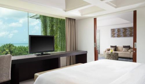Junior Ocean View Suite, 1 King Bed (maximum 3 adults with Extra Bed)