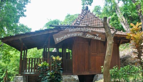 Bungalow with Sea View