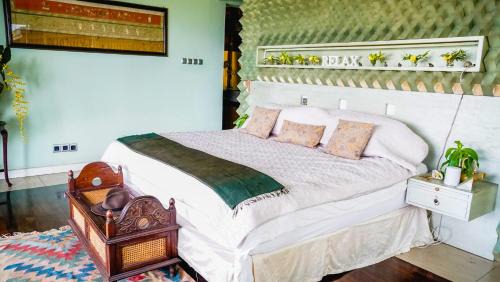 King Room with Balcony
