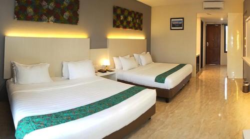 Harvest Family Suite Pool Access