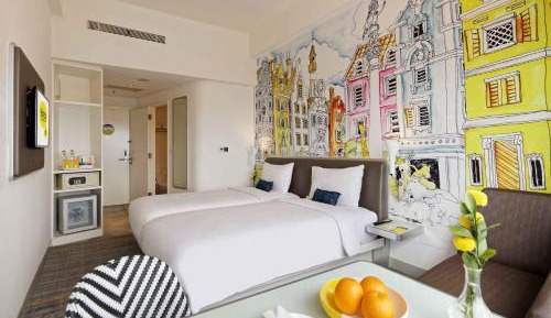 Yello Room