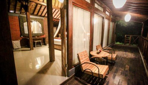 Suite with Garden View
