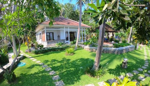 Villa - Beach Front