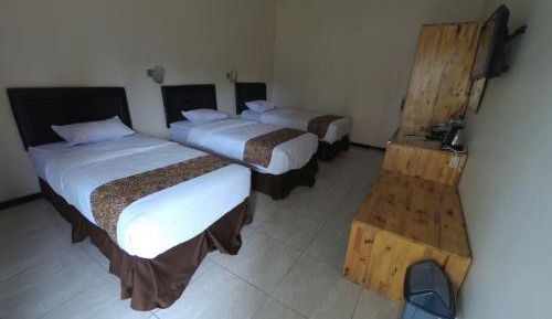 Triple Room with Garden View