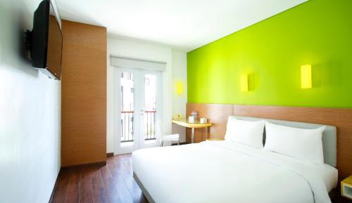 Smart Queen Room