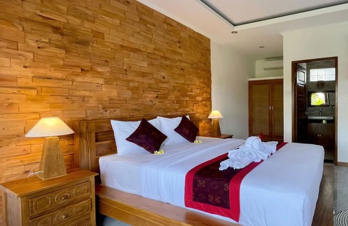 Kemenuh Hotel | Sari Murni