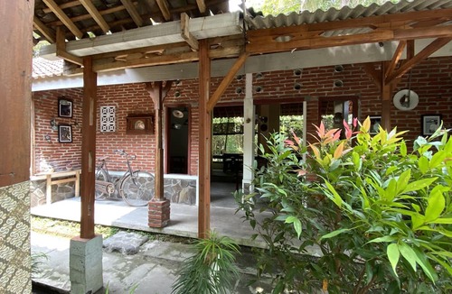 Mendut Hotel | Pondok Kali Oedal