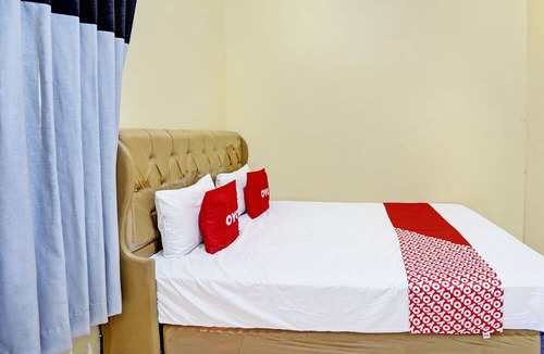 Lamongan Hotel | OYO Life 93032 Maju Mapan Homestay Syariah