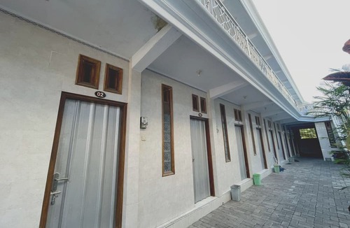 Gresik Hotel | Hotel O Karman's Sari Homestay Syariah