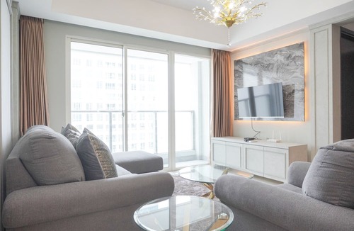 Kelapa Gading Timur Apartment | Warm And Elegant 2Br At The Kensington Royal Suites Apartment
