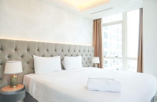 Kelapa Gading Timur Apartment | Warm And Elegant 2Br At The Kensington Royal Suites Apartment