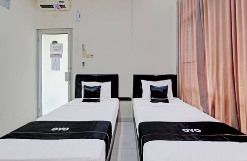 Purwokerto Hotel | Capital O 92295 Double Tree