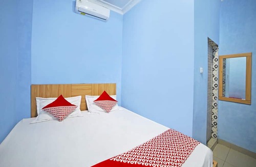 Medan Hotel | OYO 90922 Gurusinga Guesthouse