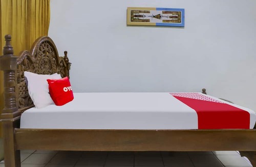 Pelaihari Hotel | OYO 90316 Hotel Candri Pelaihari