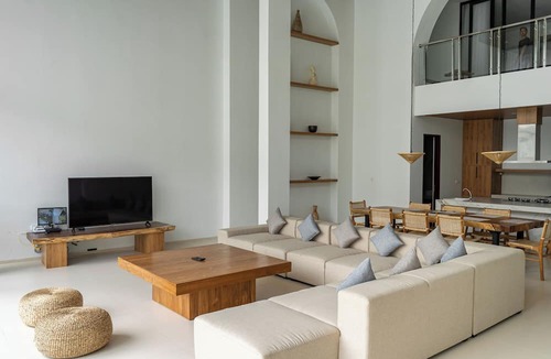 Bandung Villa | Lavender Rooftop 3BR Villa with a Heated Private Pool