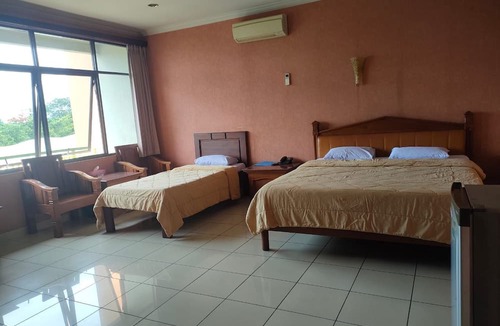 Jatinegara Hotel | 678 Hotel Cawang by Cocotel